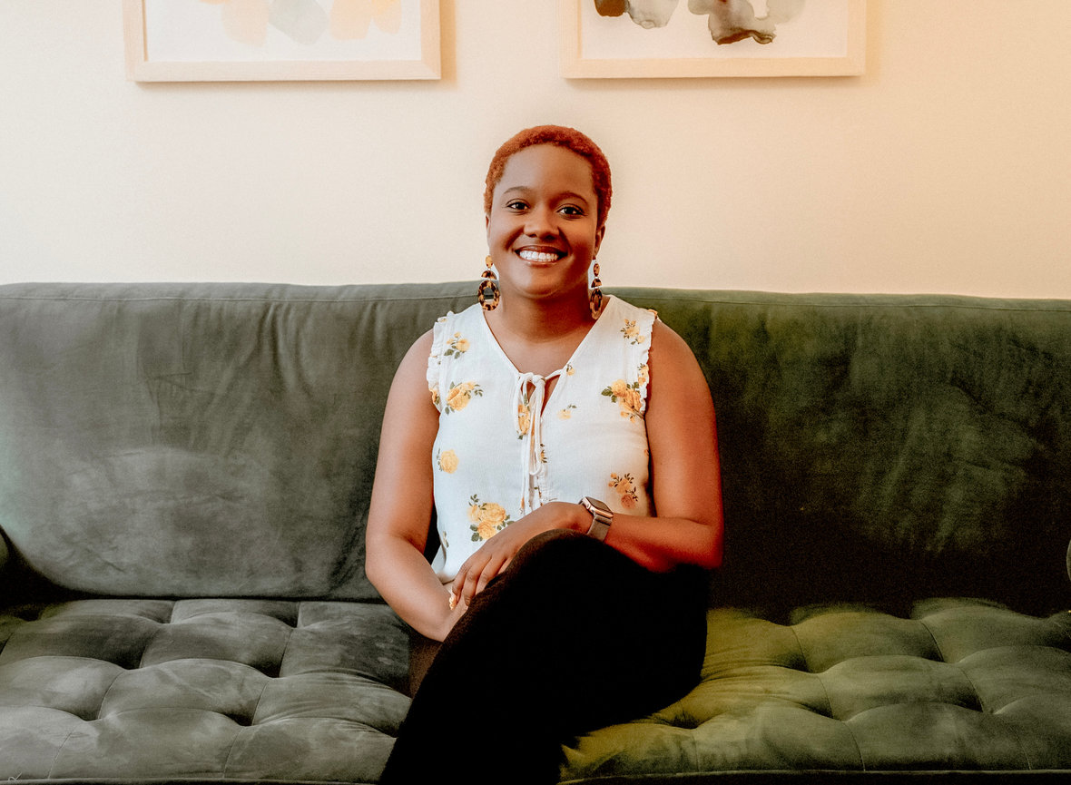 KHERI DUNKINS | Chicago Therapist | Elevate Counseling